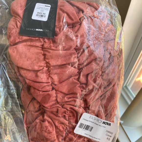 Fashion Nova Chelsea Coral Mineral Wash Mini Dress - Picture 4 of 14
